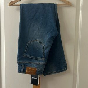 Desigual Woman’s Jeans. Denim Sanford Skinny US size 6/ EUR size 30